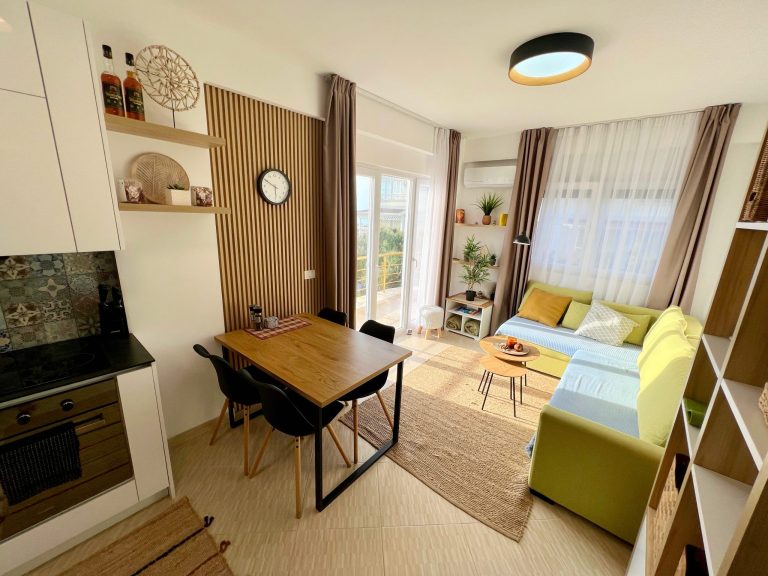 sun-holiday-albania-obyvaciprostor